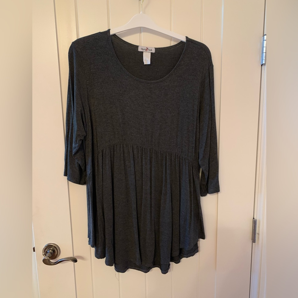 Perfectly Priscilla gray basic top